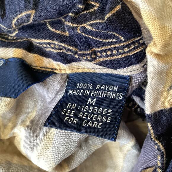 Vintage DPS New York Floral Button down - Picture 5 of 6